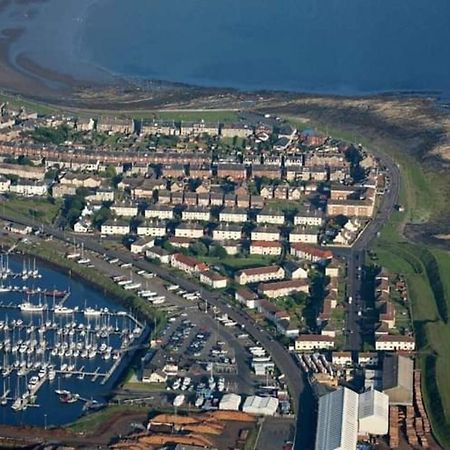 Marina View Lovely Upper 3 Bedroom Apartment Troon Esterno foto