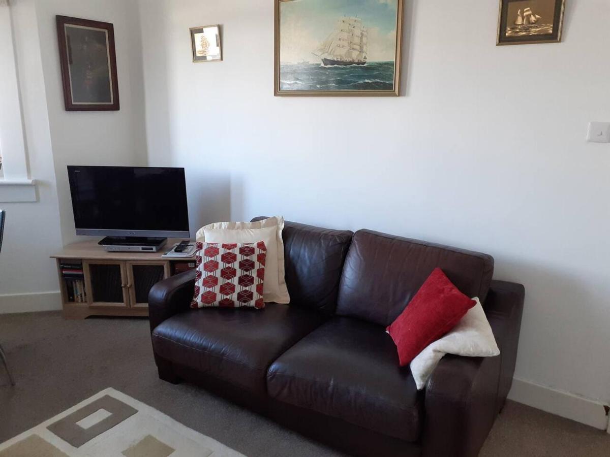 Marina View Lovely Upper 3 Bedroom Apartment Troon Esterno foto